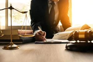 خانم شیما شمس مشاوره حقوقی با وکیل ملکی در اصفهان چهار باغ